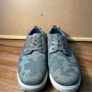 Boy’s Steve Madden Fender